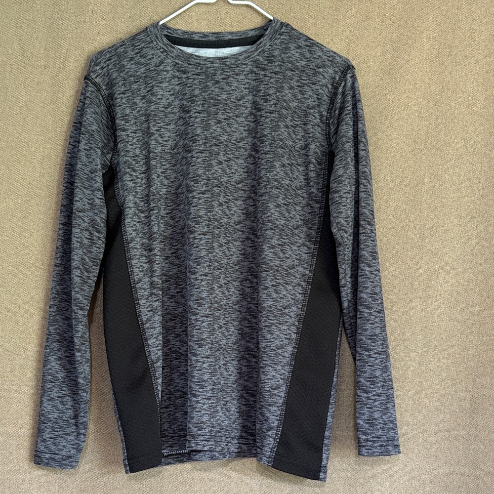 Game Time Charcoal and Black Kids Long Sleeve Tee Size 8